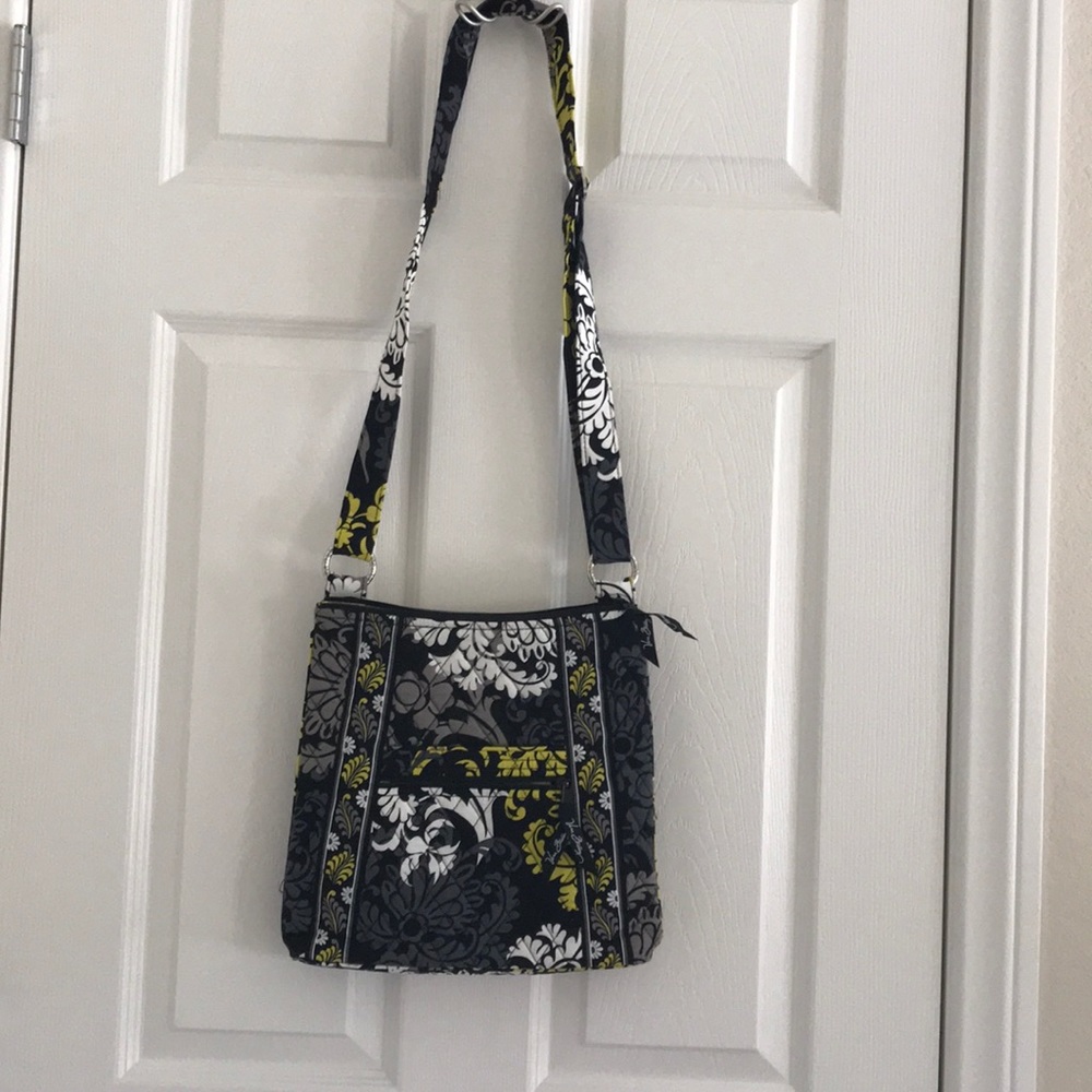 Vera Bradley crossbody purse - Picture 1 of 3